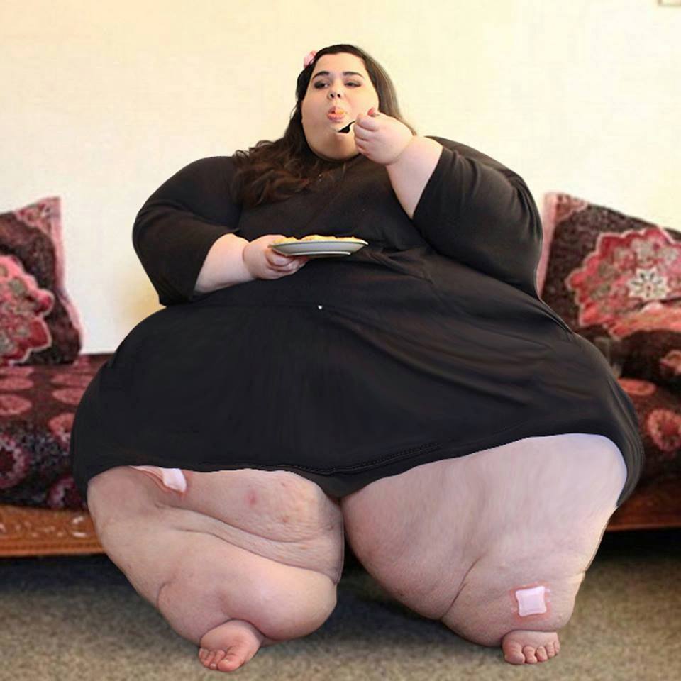 From 700 Pounds to Internet Sensation: How One Woman Surpassed Models After Losing 200 Pounds!